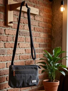 Travelon Black Crossbody Messenger Bag rfid